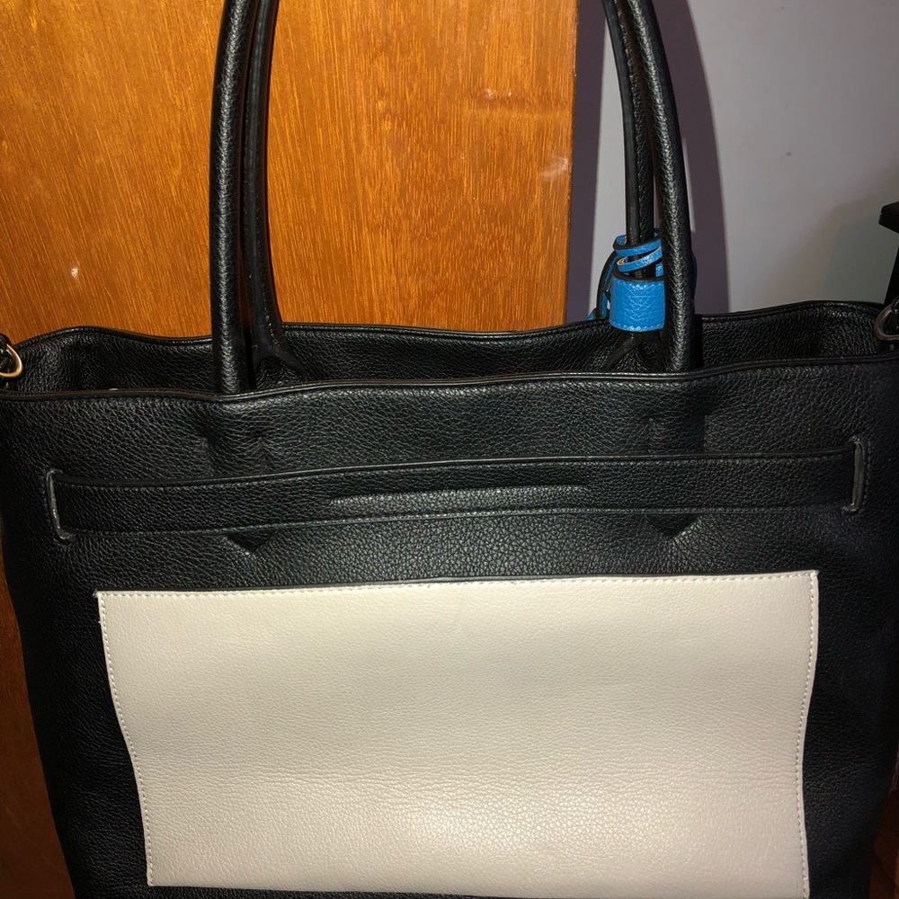 Handbag - Picture 4 of 5